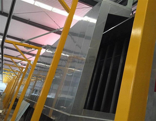 Voorbehandeling van de oppervlakte van de elektrostatische poedercoatinglijn in een opgehangen tunnel